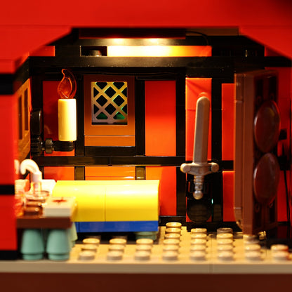 10332-Medieval_Town_Square-Detail_Light3_dd9b9449-e2ee-4761-a4c0-d22bde9715b9.jpg