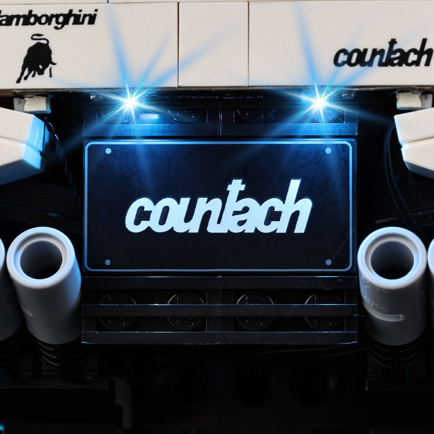 10337-Lamborghini_Countach-Detail_Light6_88713c72-c937-49fe-bf57-81f2fdbc3446.jpg