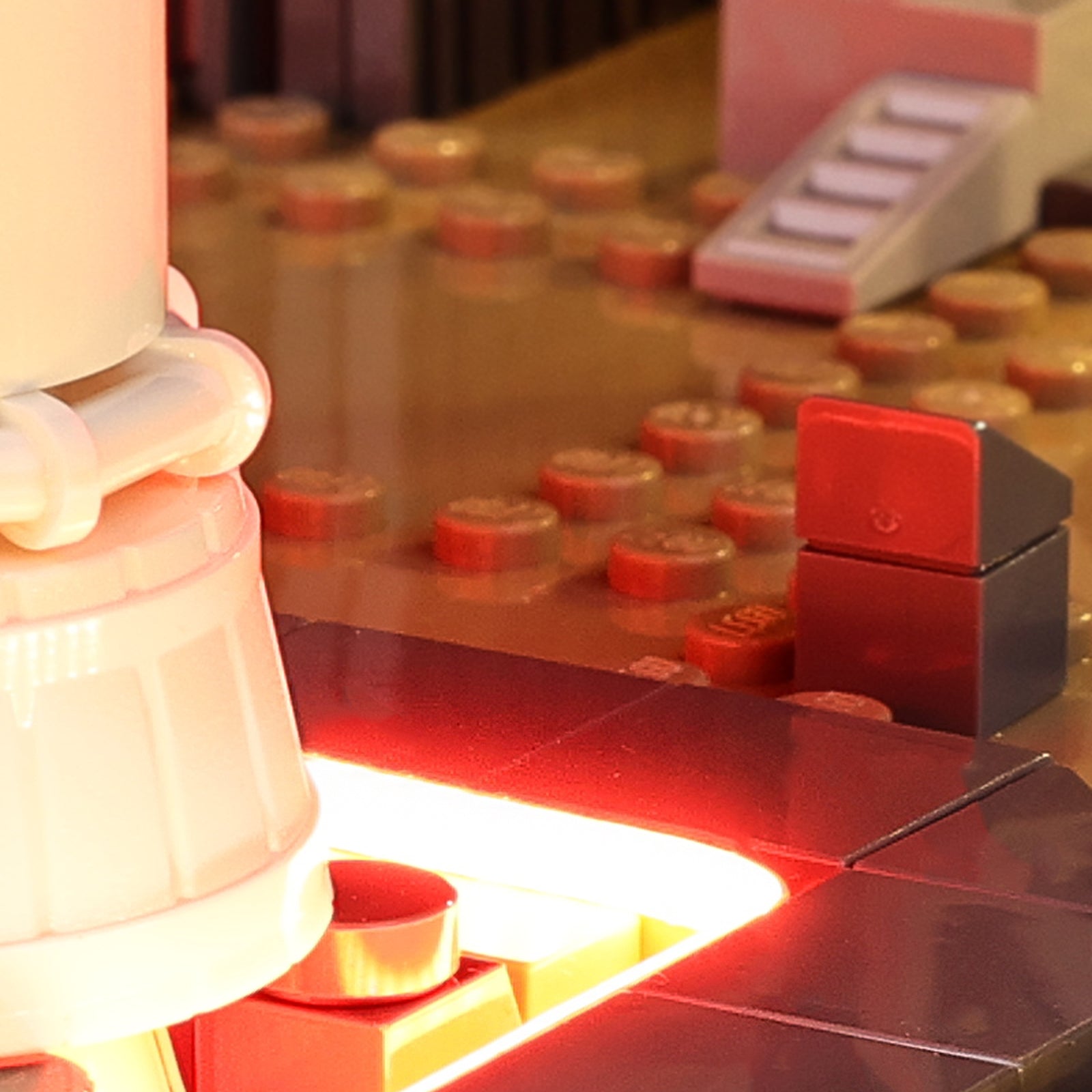 LED accent lighting detail for LEGO Artemis SLS 10341