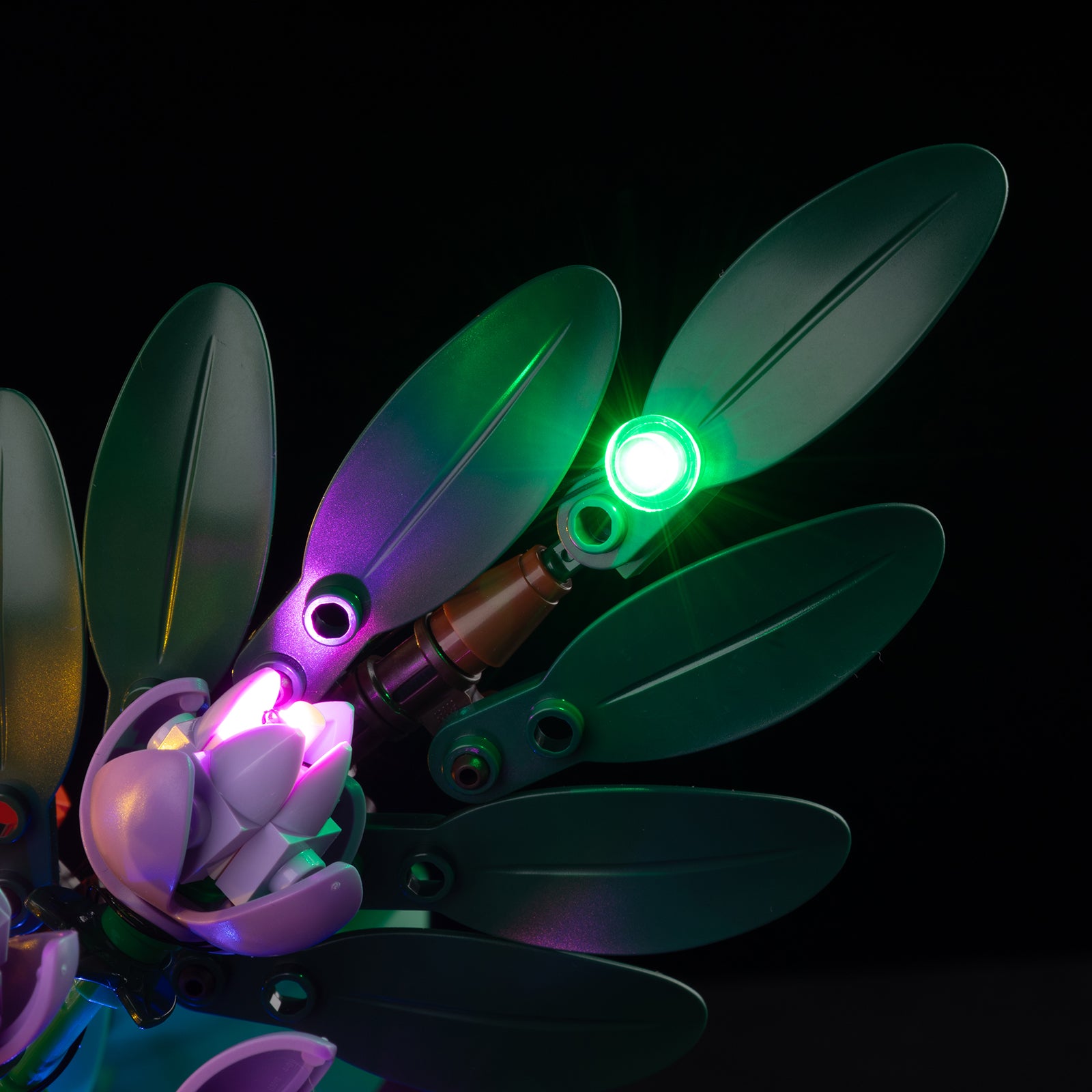 Kyglaring Light Kit for LEGO Flower Arrangement 10345 - Detail View (LED close-up)
