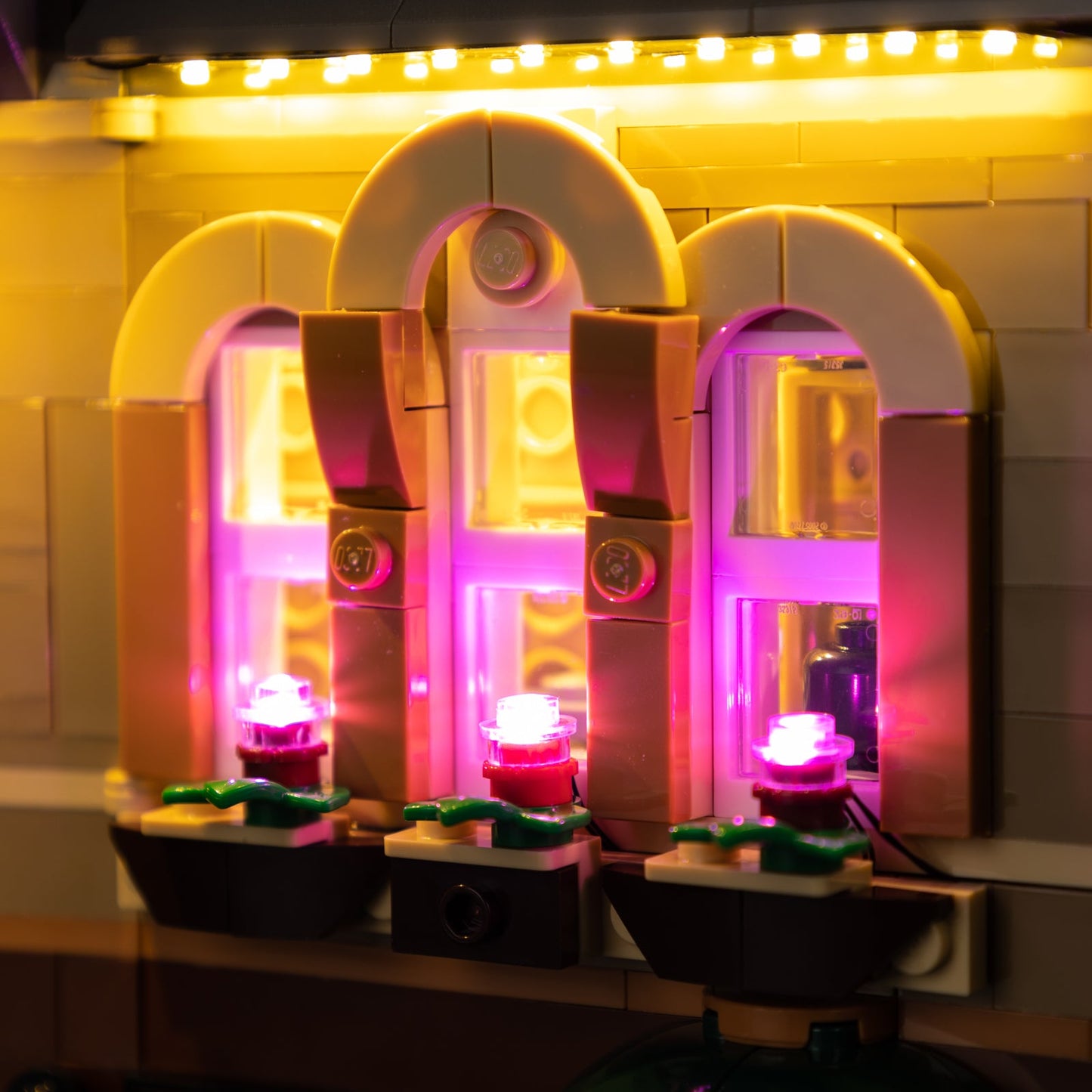 Light Kit For LEGO Sherlock Holmes Book Nook 10351 - Gallery Image 15