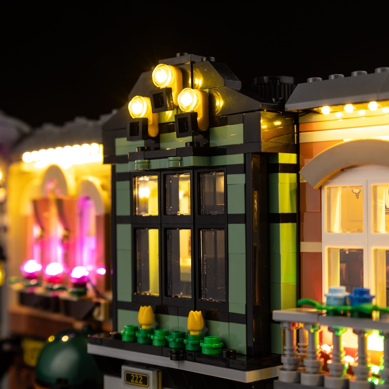 Light Kit For LEGO Sherlock Holmes Book Nook 10351 - Gallery Image 9