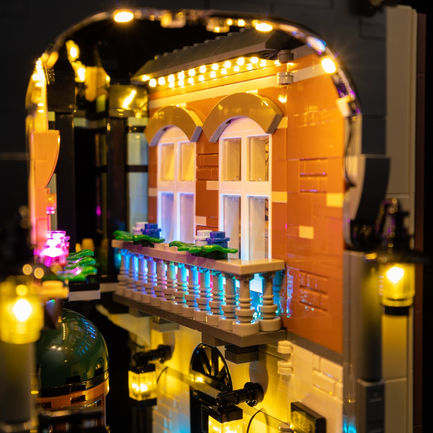 Light Kit For LEGO Sherlock Holmes Book Nook 10351 - Gallery Image 10