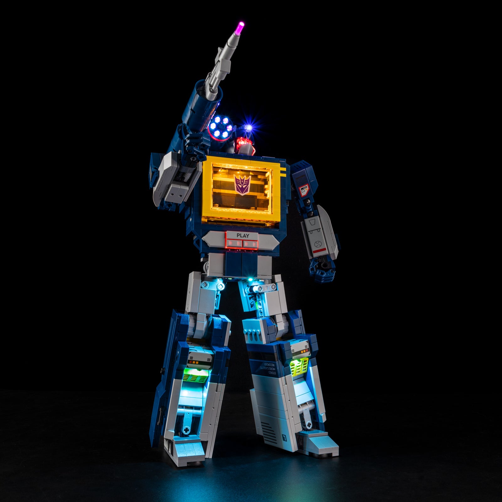 10358-Transformers-Soundwave-Light2.jpg