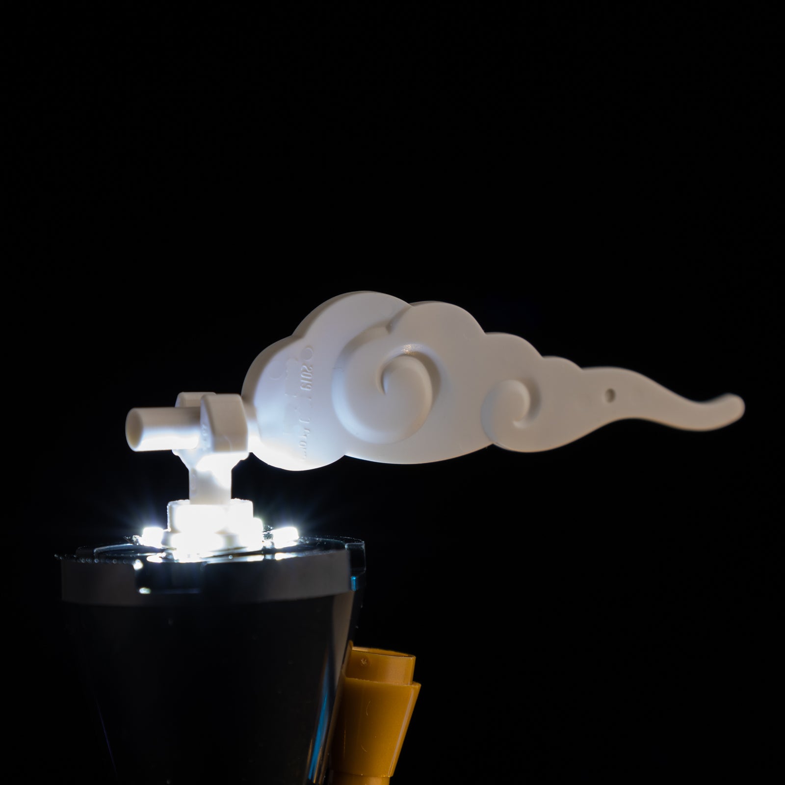 10361-Holiday-Express-Train-Detail Light2.jpg