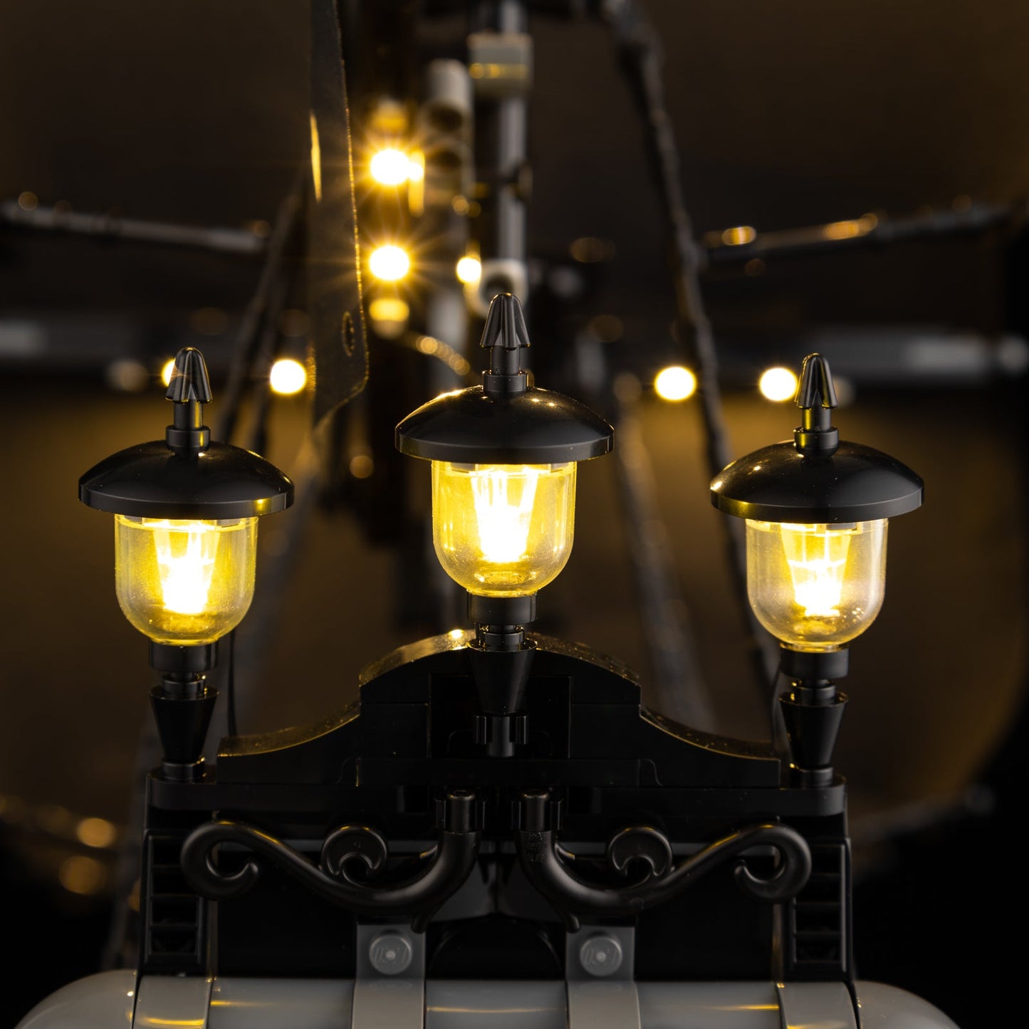 Light Kit For LEGO Captain Jack Sparrow's Pirate Ship 10365 - Gallery Image 10