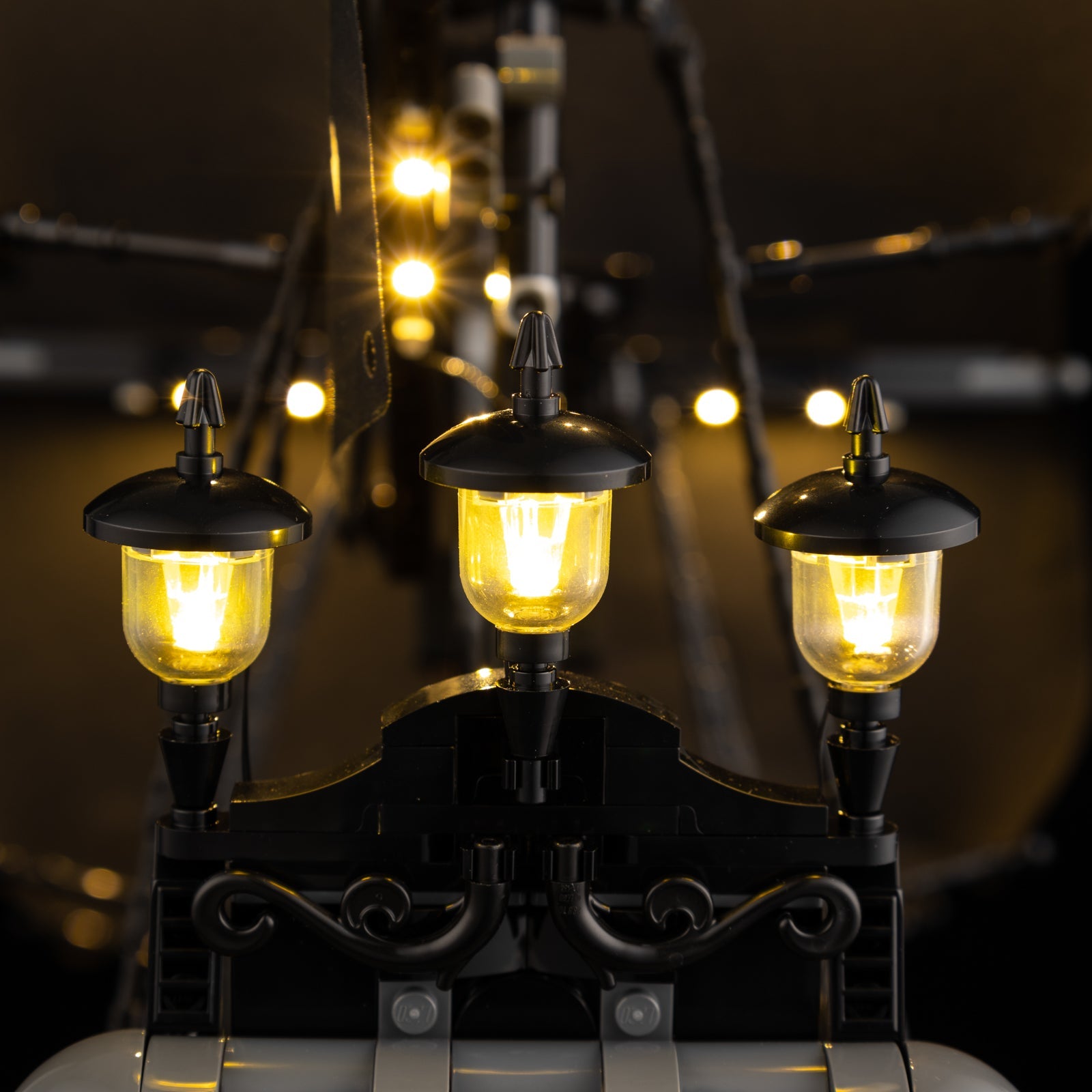 Light Kit For LEGO Captain Jack Sparrow's Pirate Ship 10365 - Gallery Image 10