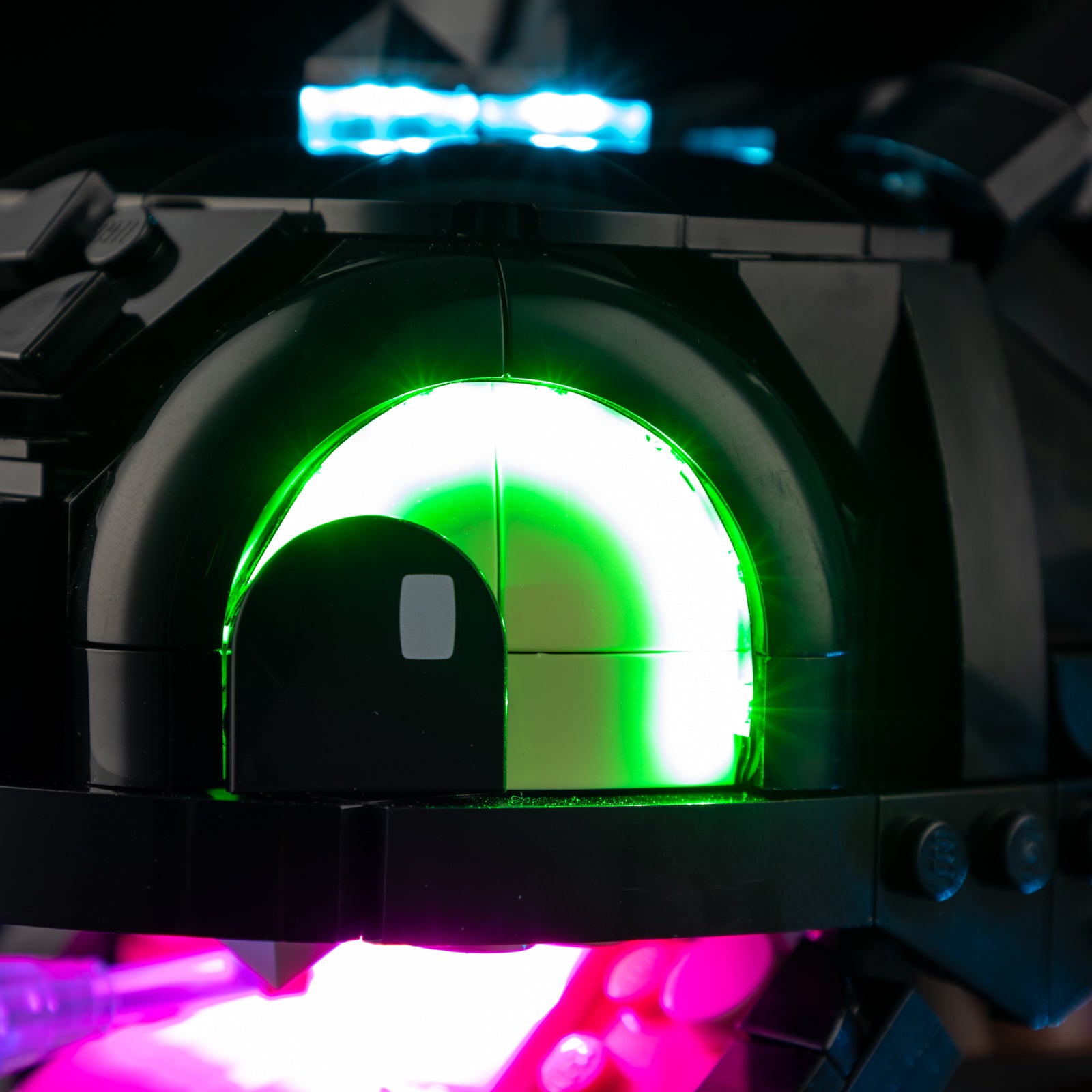 10375-How-to-Train-Your-Dragon-Toothless-Detail Light4.jpg