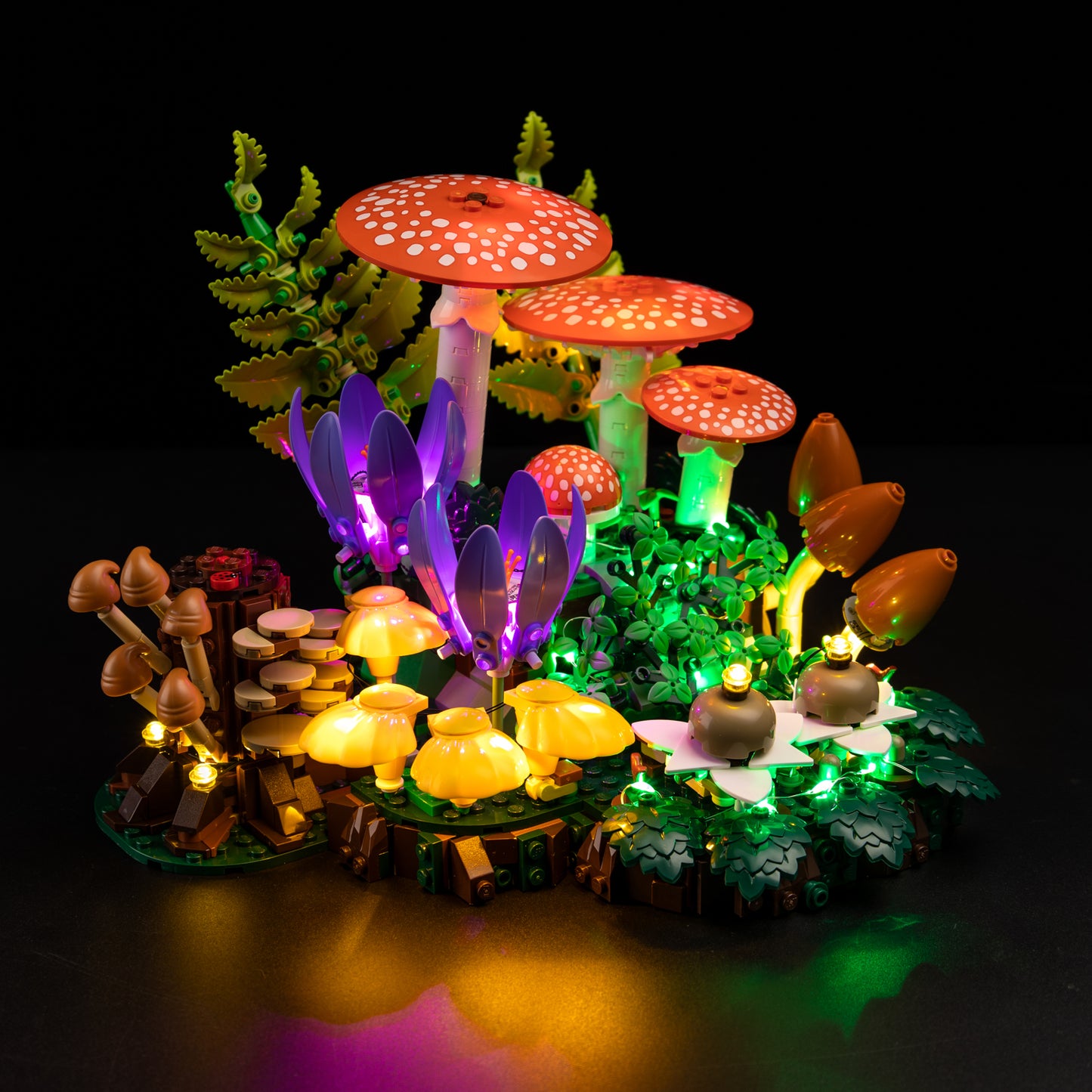 Front view of the assembled Woodland Mushrooms LEGO lighting