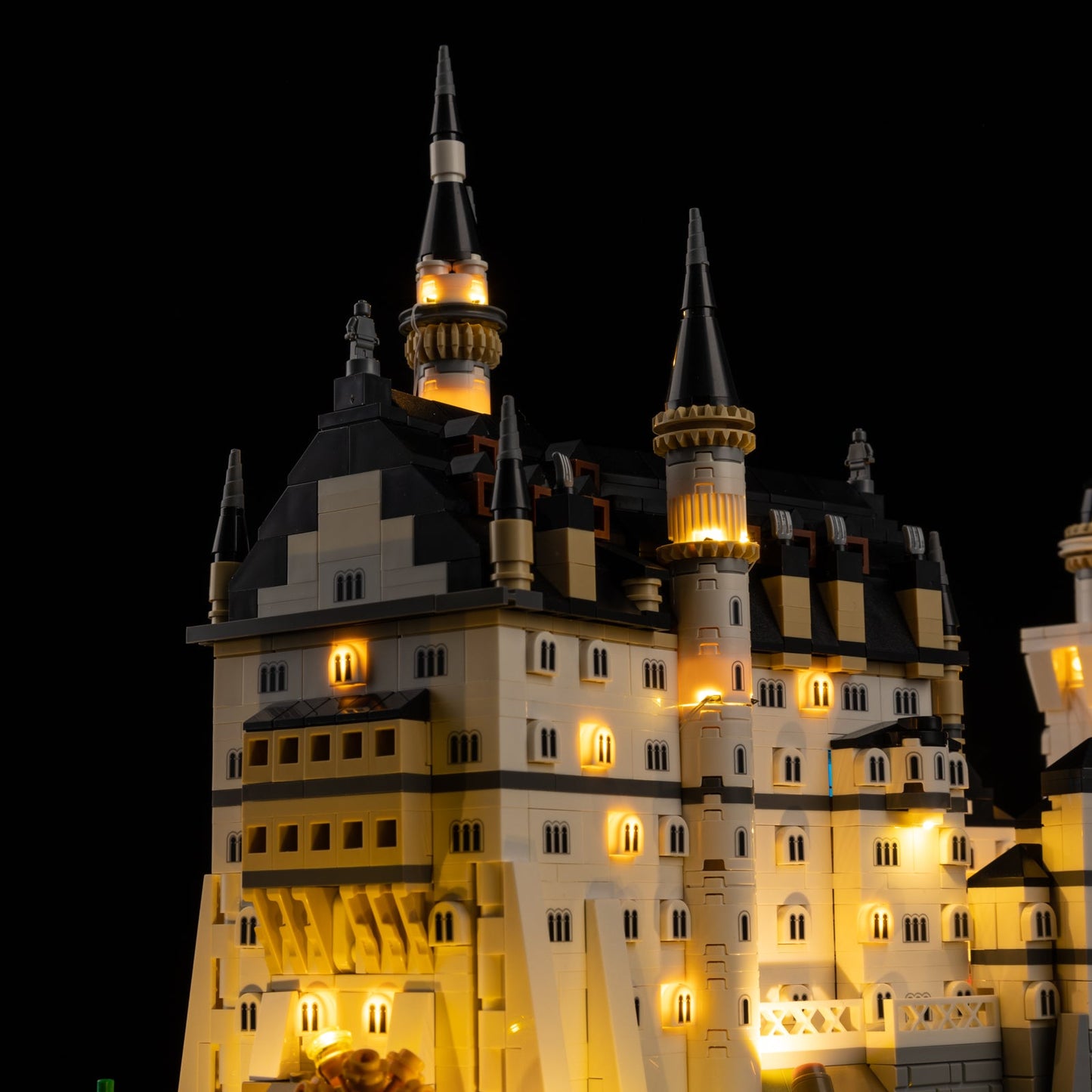 Light Kit For LEGO Neuschwanstein-Castle 21063 - Gallery Image 17