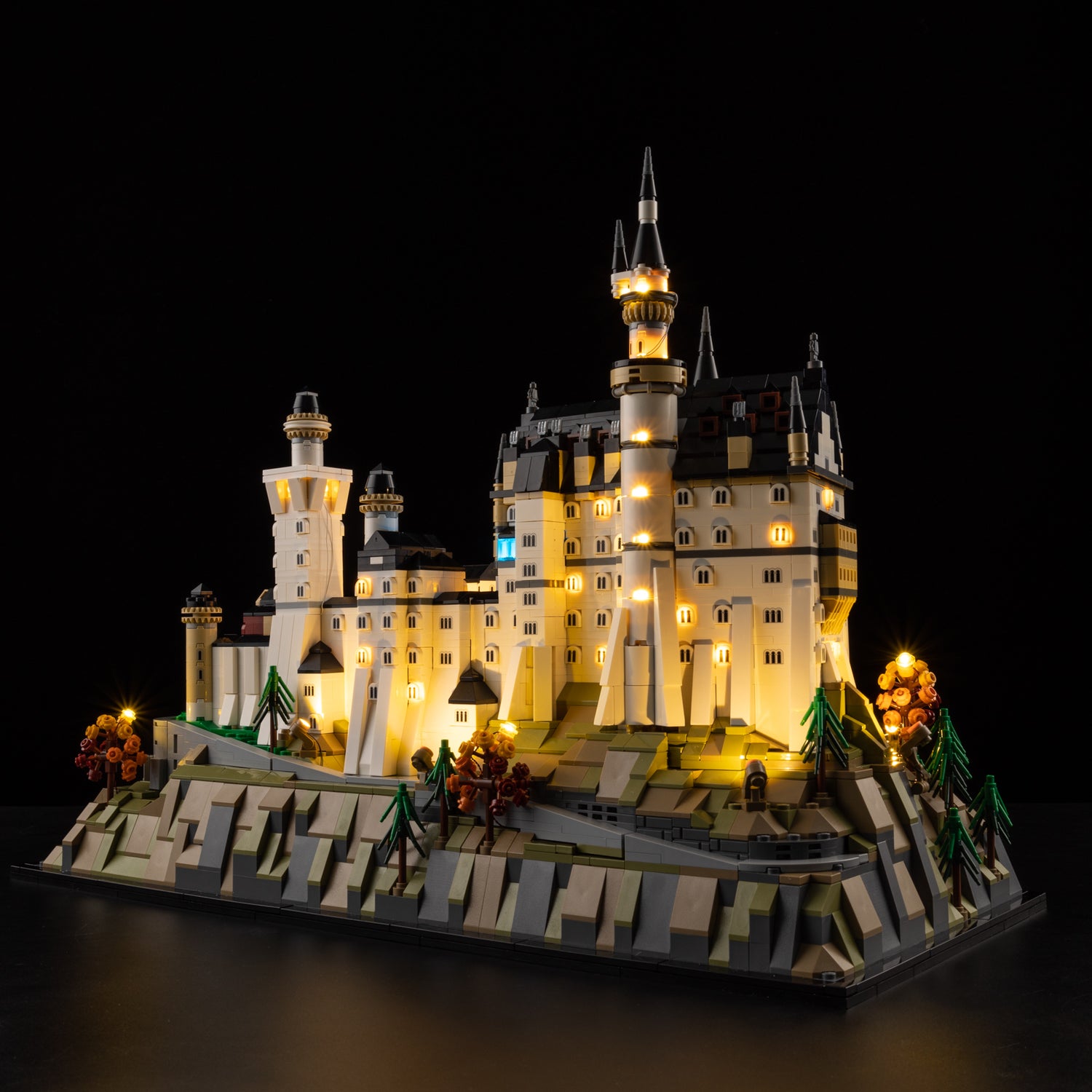 21063-Neuschwanstein-Castle-Light2.jpg