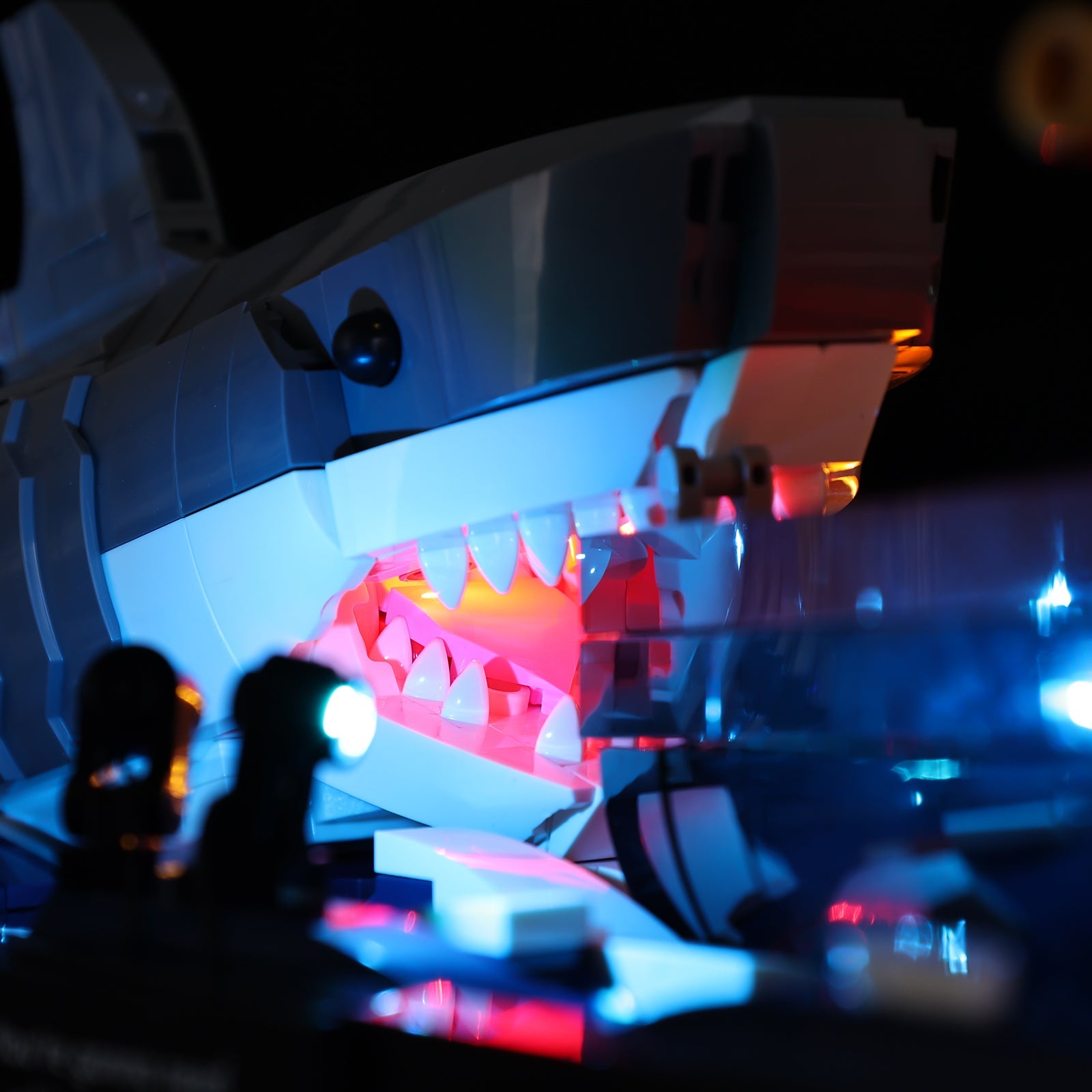 Light Kit For LEGO Jaws 21350 - Gallery Image 10