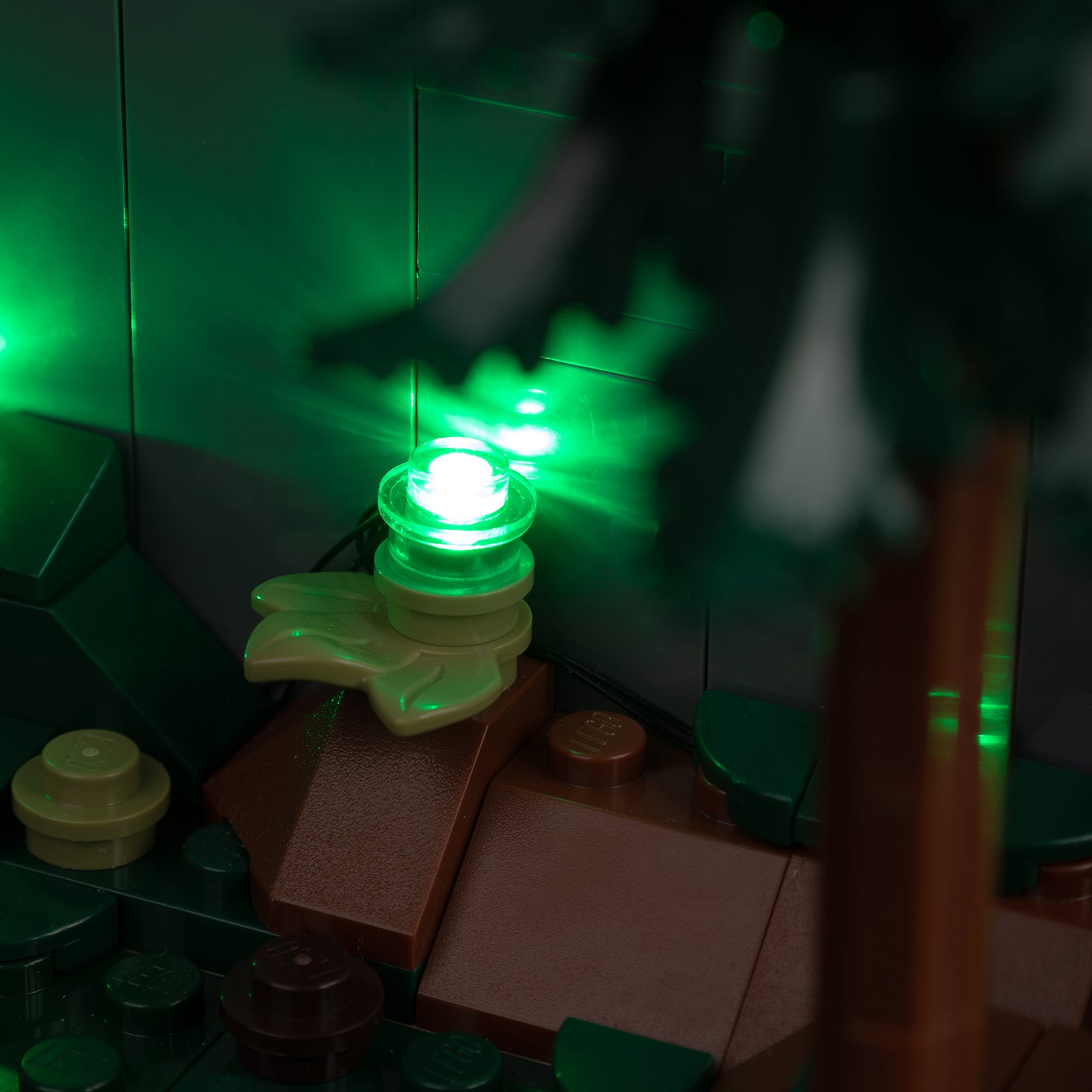 21354-The-Mountain-Cabin-Detail Light2.jpg