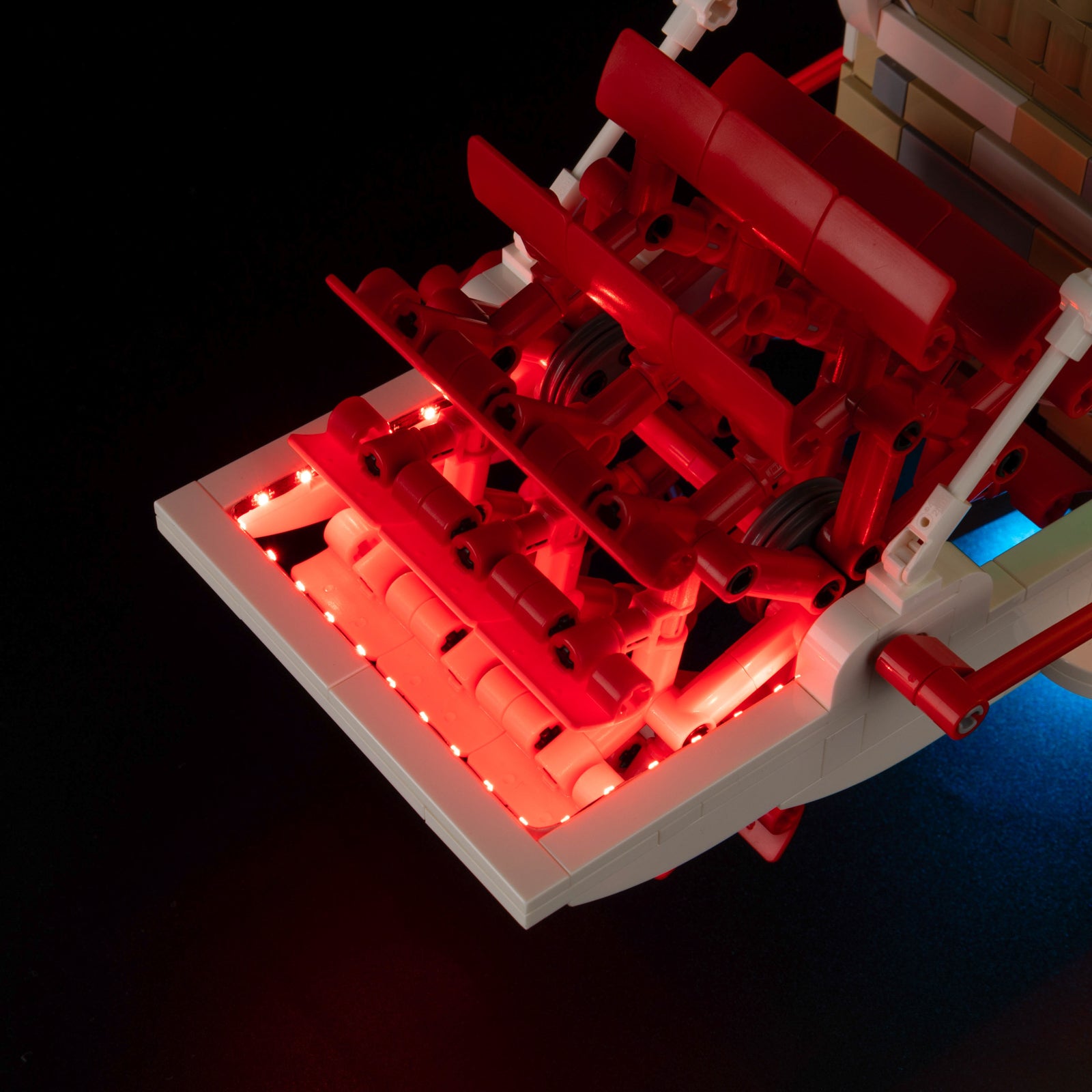 21356-River-Steamboat-Detail Light1.jpg