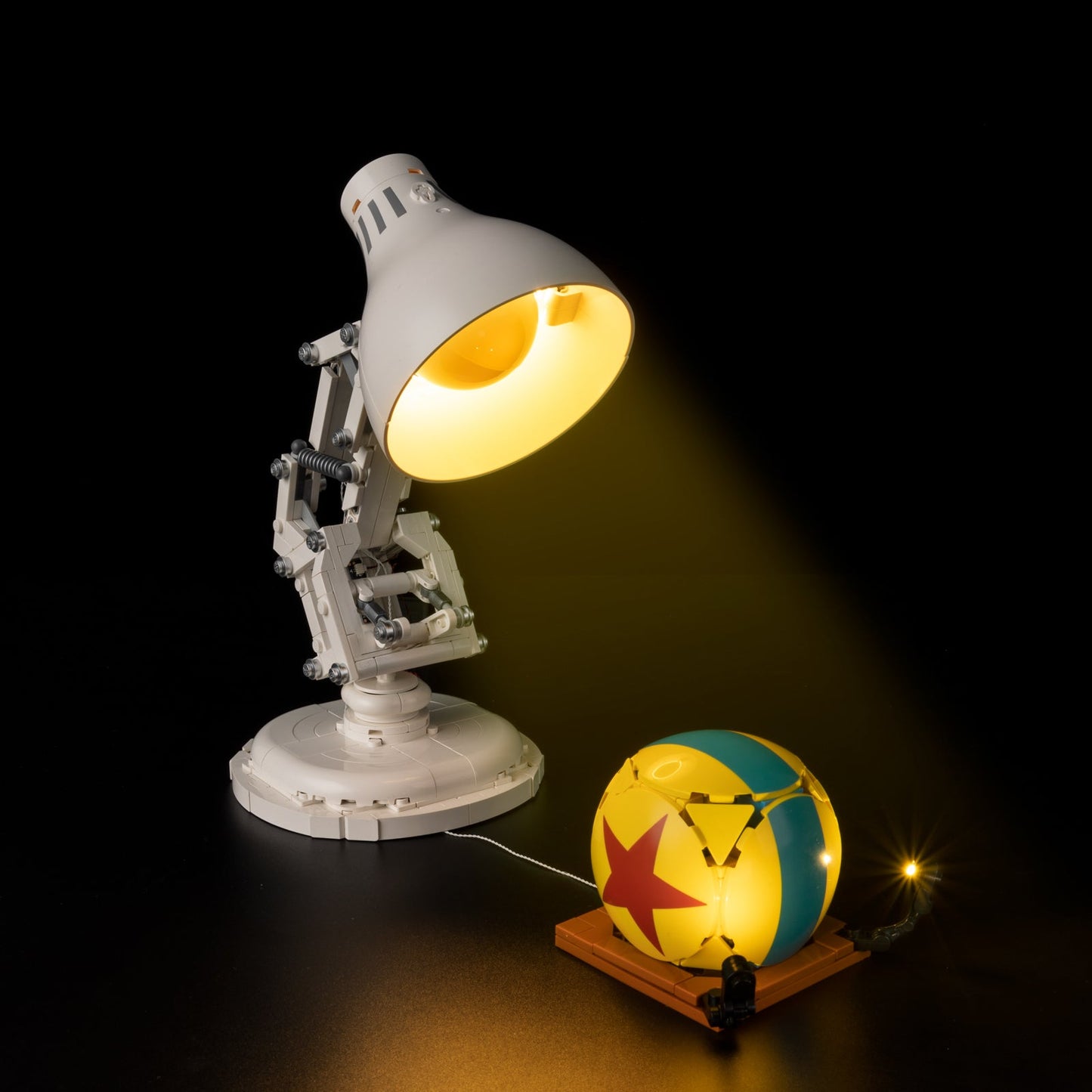 Light Kit For LEGO Disney-Pixar-Luxo-Jr 21357 - Gallery Image 5