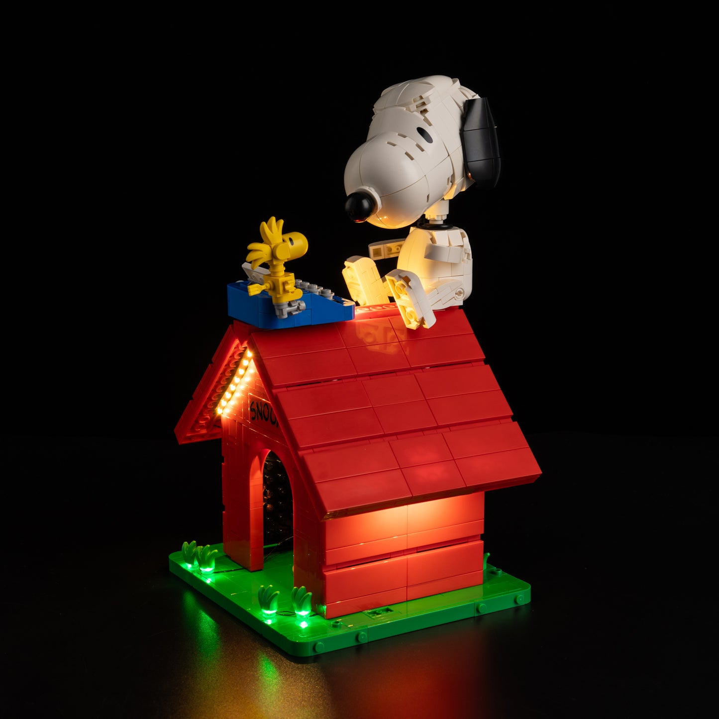 Light Kit for LEGO Peanuts: Snoopy's Doghouse 21368