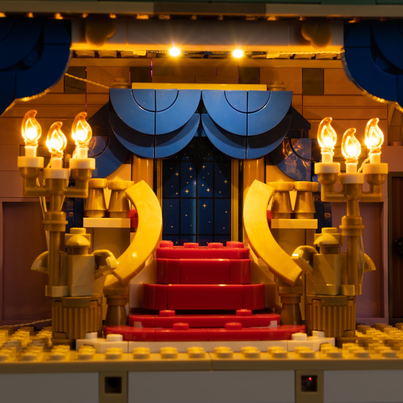 43263 Beauty and the Beast Castle 6 details