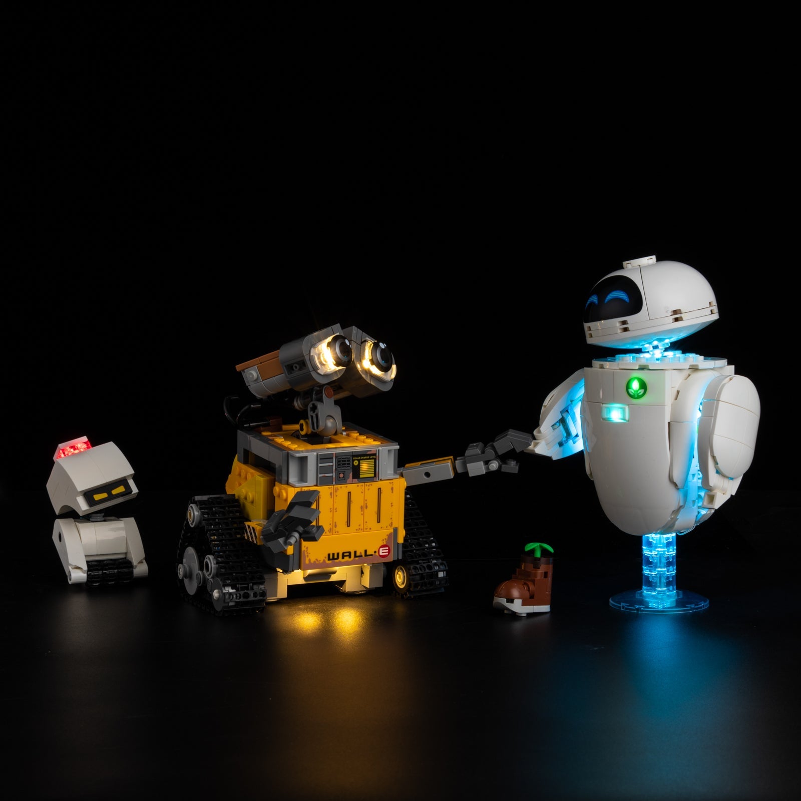 Light Kit For LEGO Wall-E and Eve 43279 - 43279-Wall-E-and-Eve-2-on
