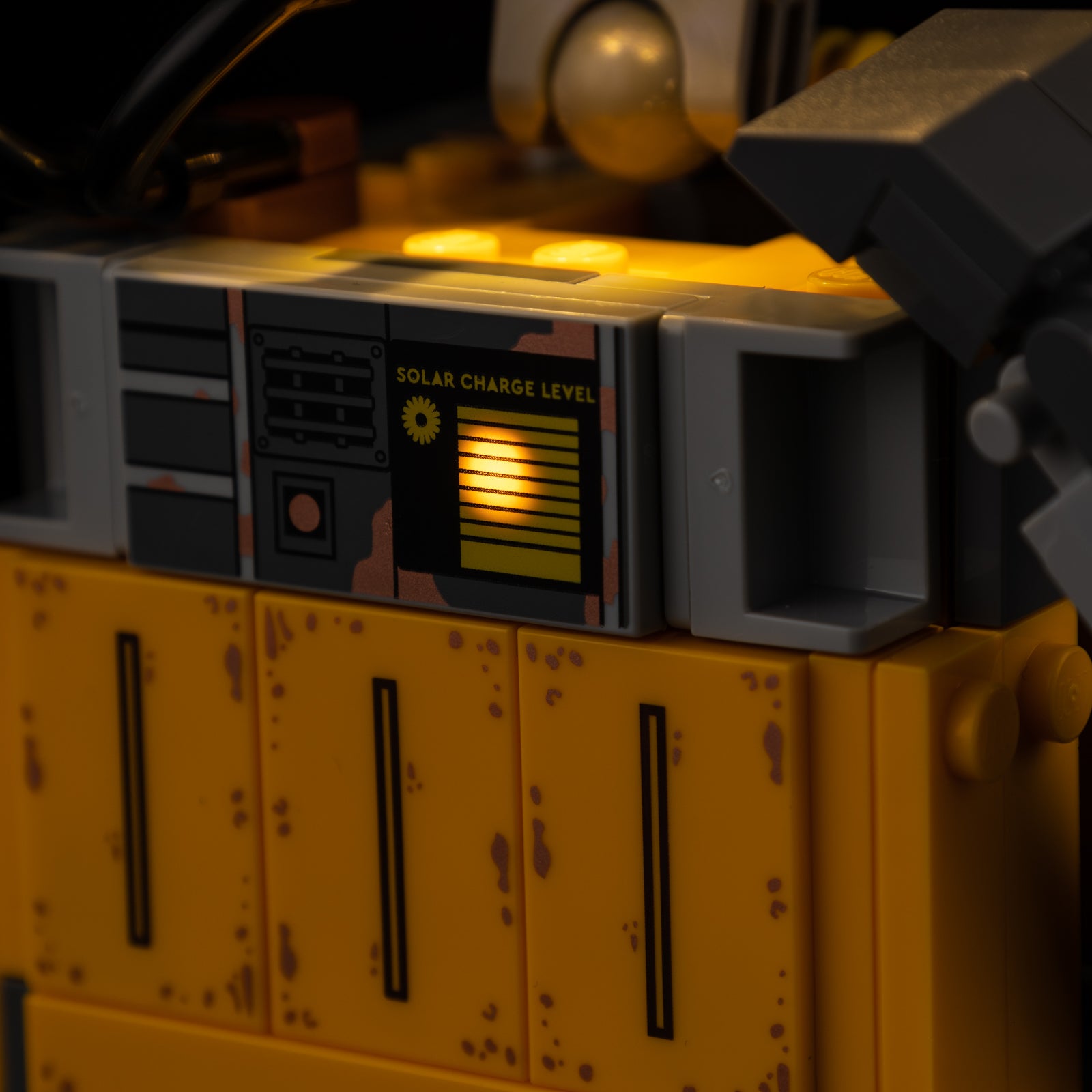43279 Wall E and Eve 7 details