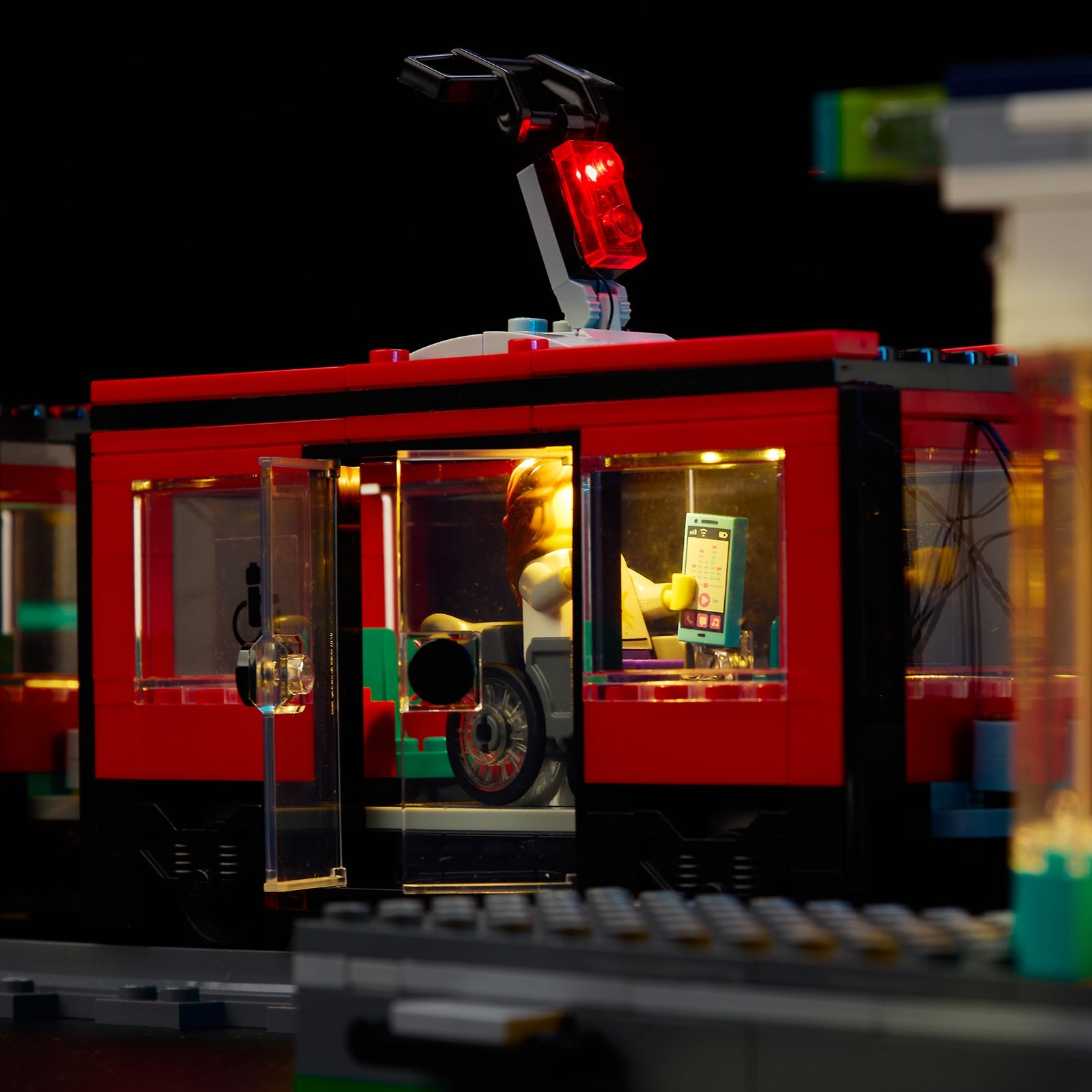 Light Kit For LEGO Downtown Streetcar and Station 60423 - 60423-Downtown-Streetcar-and-Station-13-details