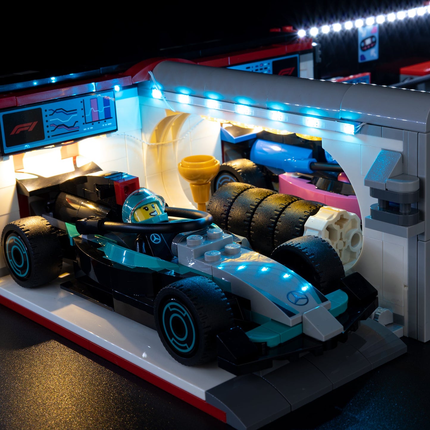 Light Kit For LEGO F1 Garage and Mercedes AMG and Alpine Cars 60444 - 60444-F1-Garage-and-Mercedes-AMG-and-Alpine-Cars-10-details