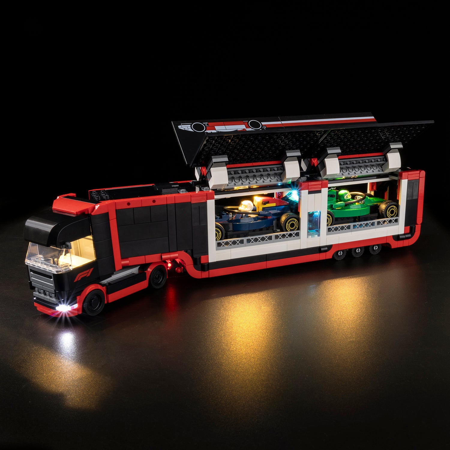 60445 F1 Truck with RB20 and AMR24 F1 Cars 1 on