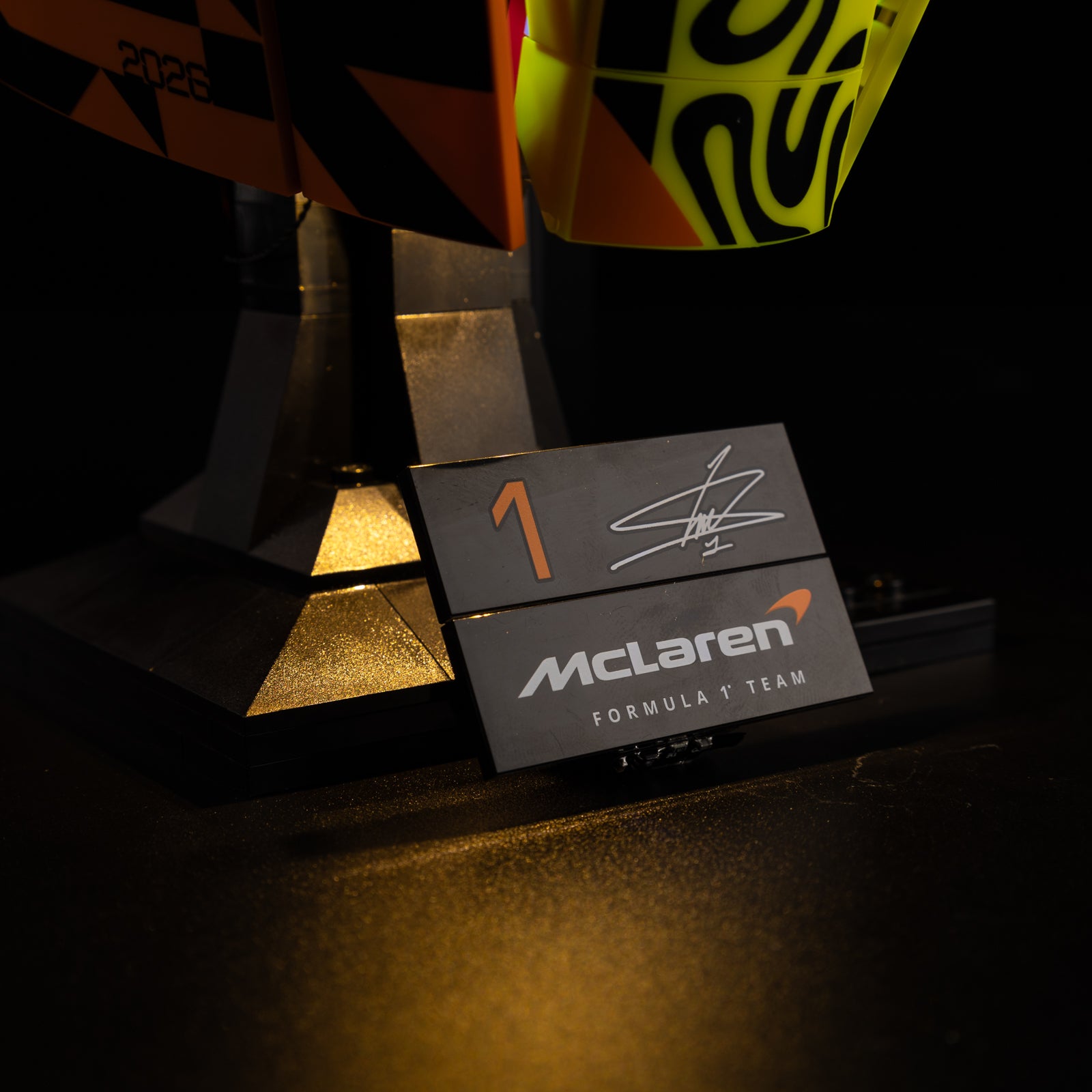 Lando Norris Helmet 43023 - close-up of helmet and visor detail