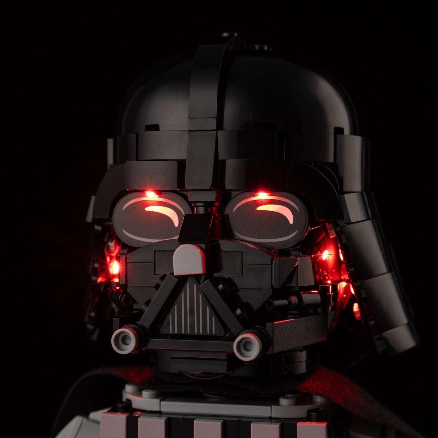Light Kit For LEGO Up-Scaled Darth Vader™ Minifigure 75461