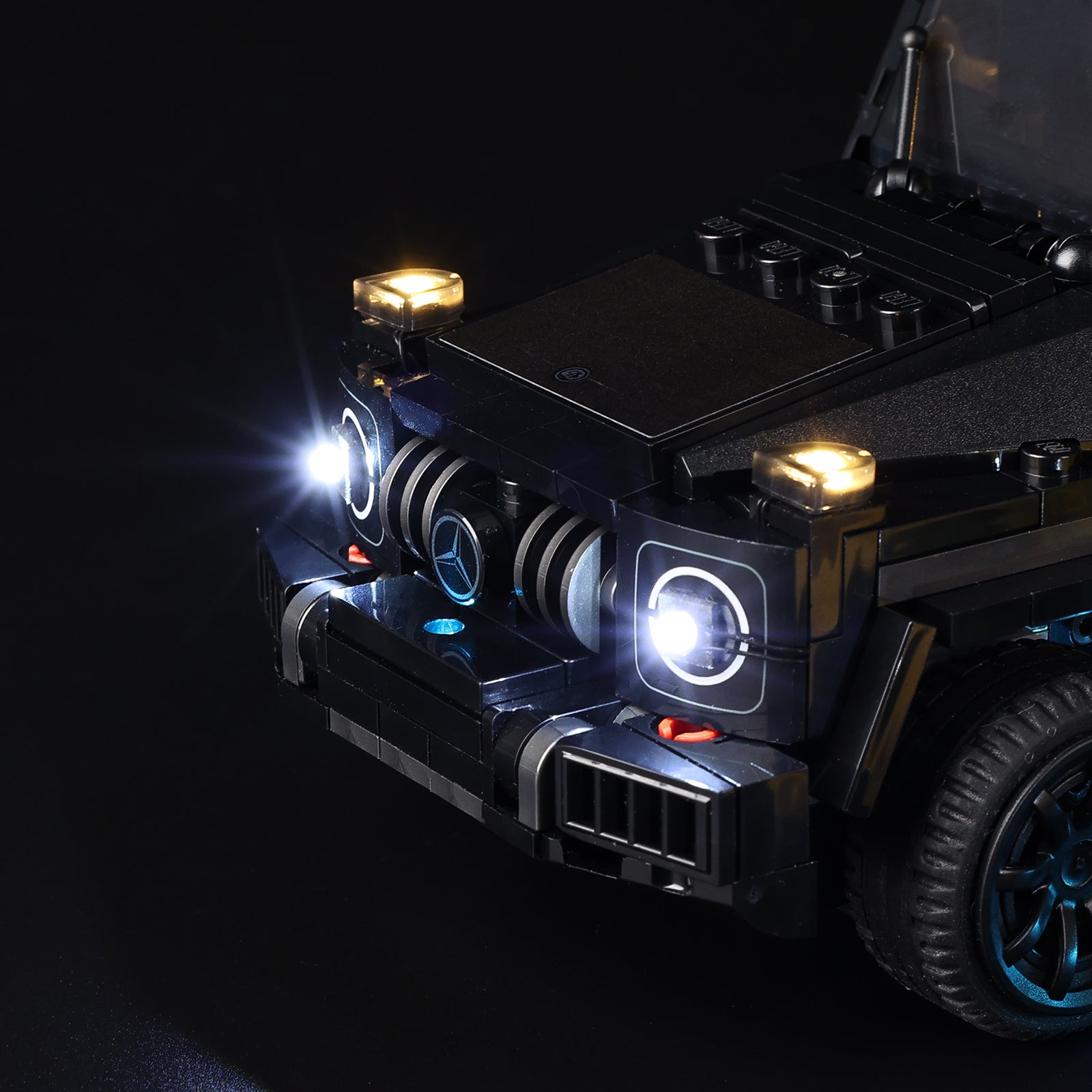 Mercedes-AMG G 63 and Mercedes-AMG SL 63 76924 - close-up of headlight and front detail