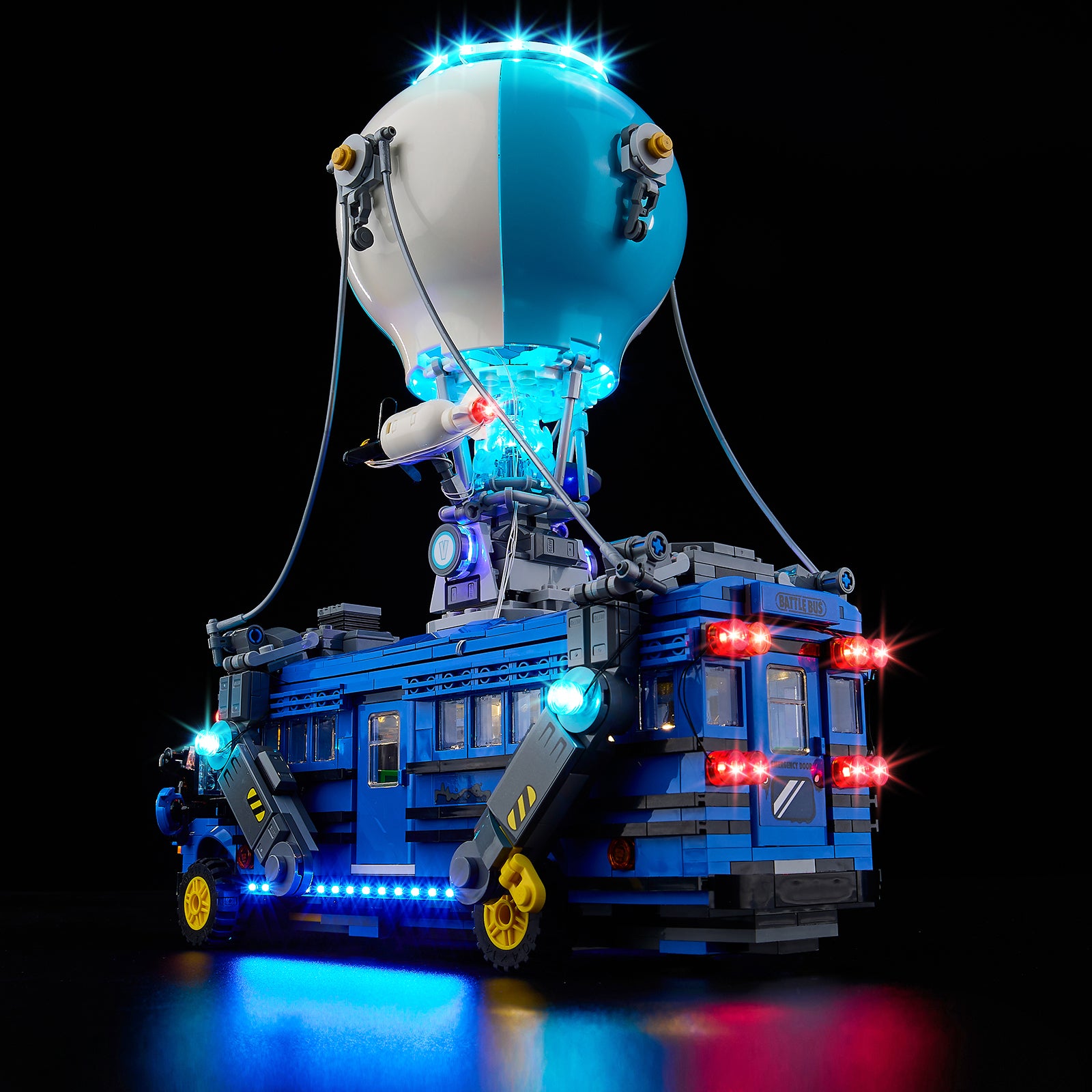 Battle Bus 77073 - second side angle, illuminated