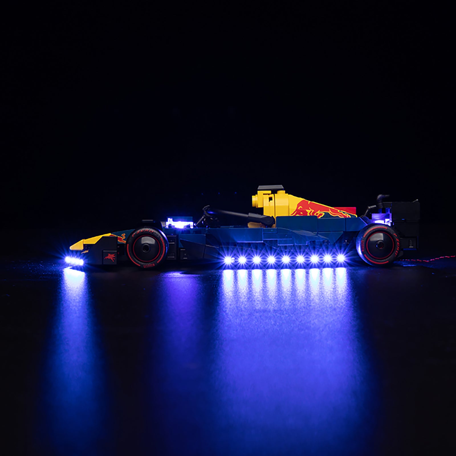 77243 77243 - alternate angle, lights on