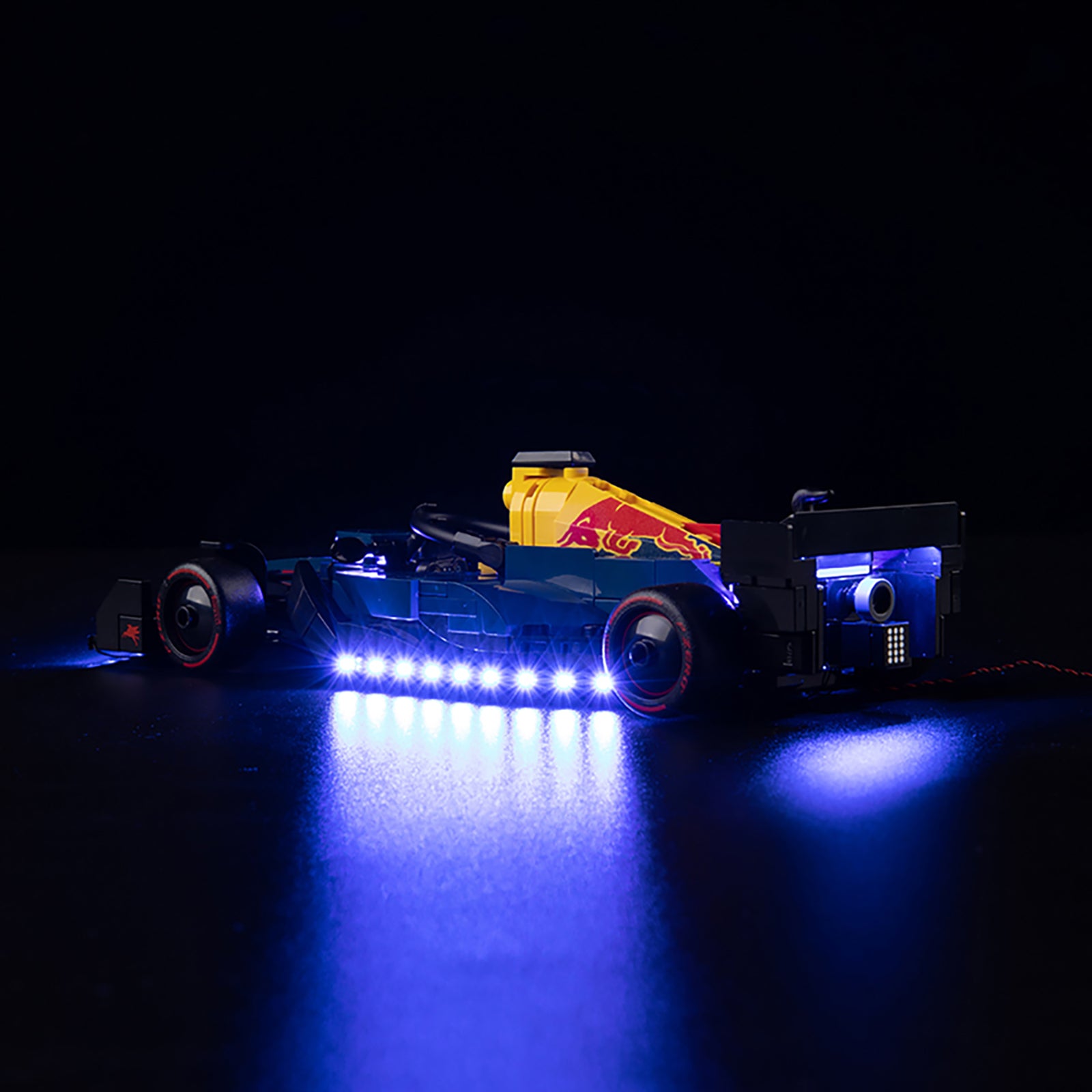 77243 77243 - second side angle, illuminated