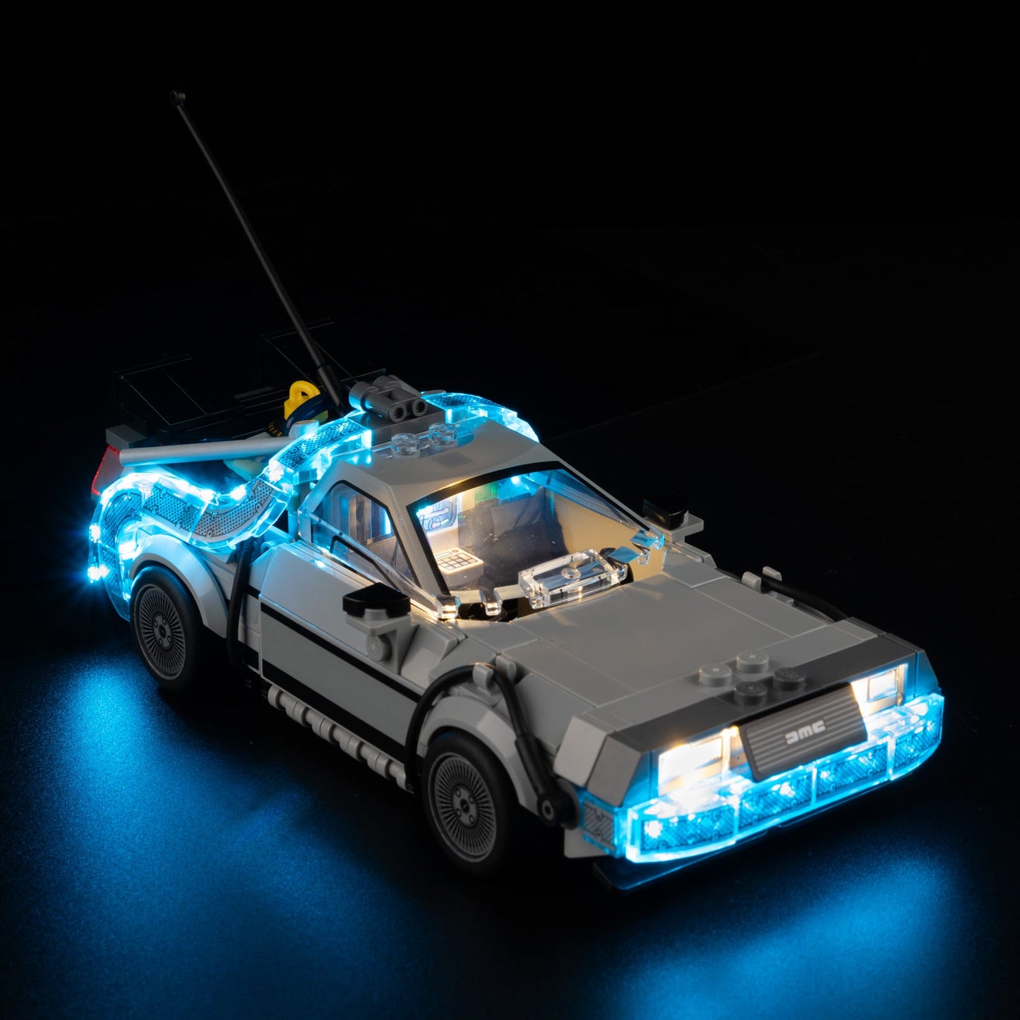 Light Kit for LEGO DeLorean Time Machine 77256 - rear three-quarter with flux capacitor blue glow