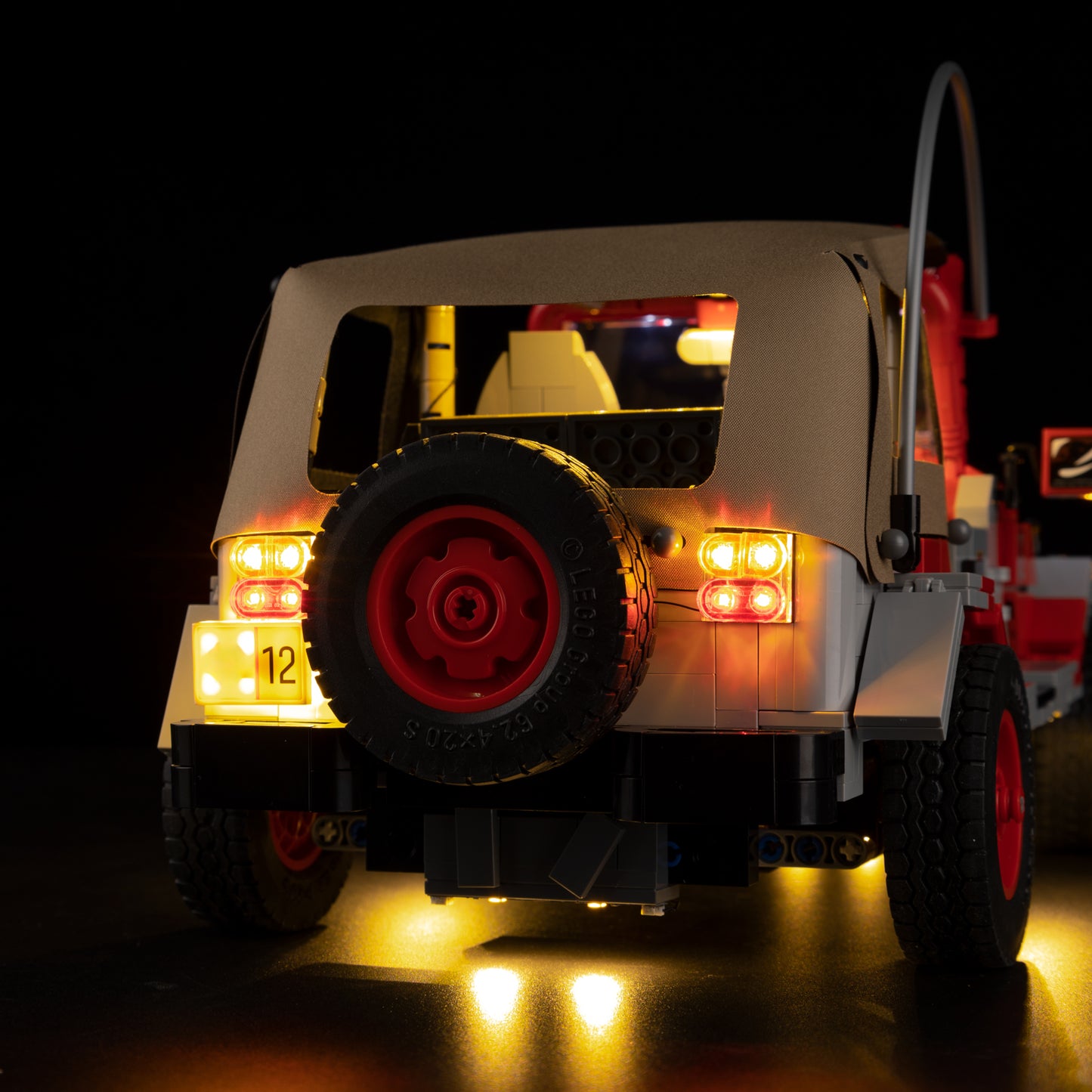 Close-up of LEGO 77984 Rear lighting design