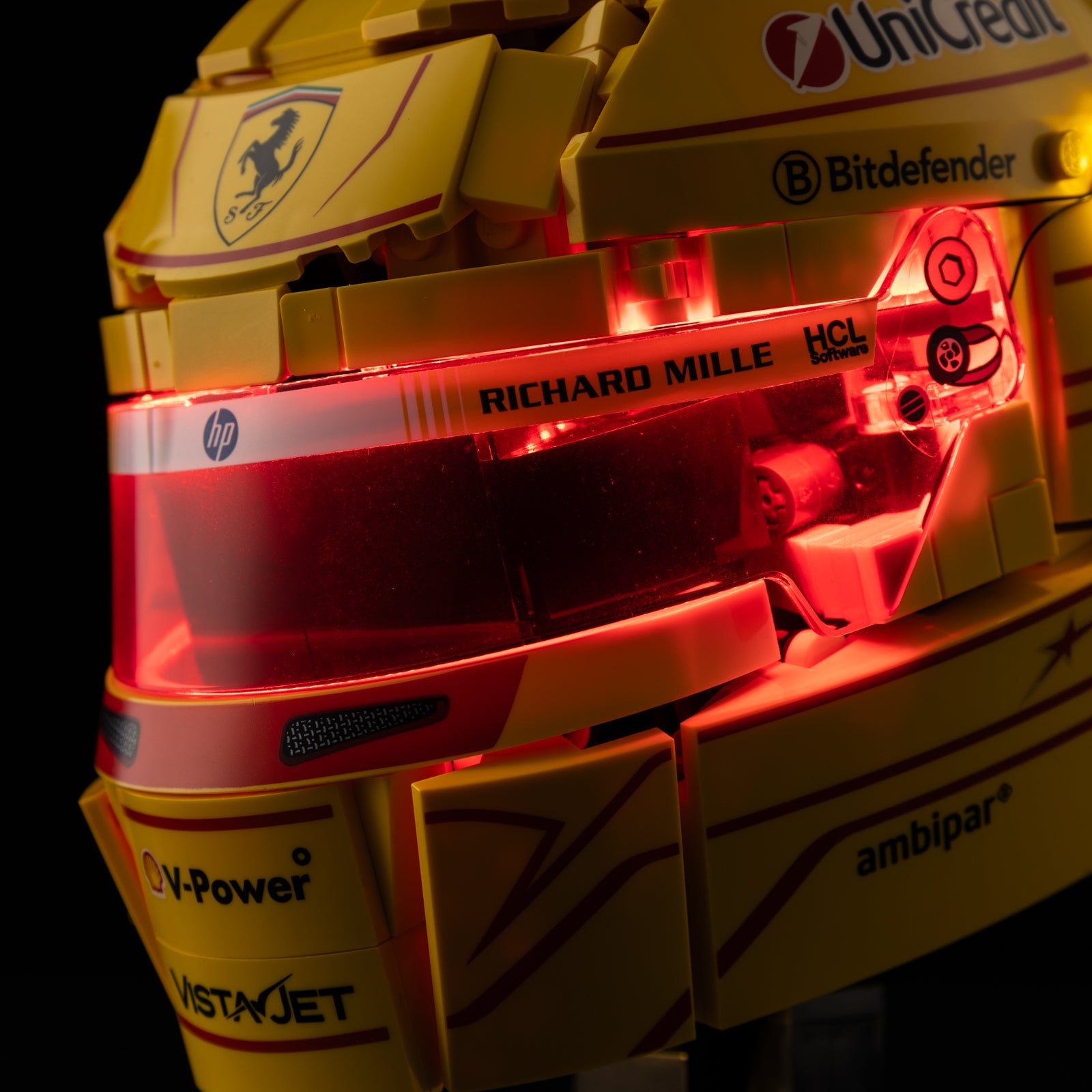 Light Kit For LEGO Lewis Hamilton Helmet 43022 - 8-details-on-red